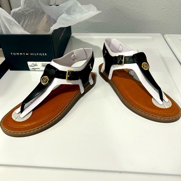 Tommy Hilfiger women’s sandals - Picture 1 of 6